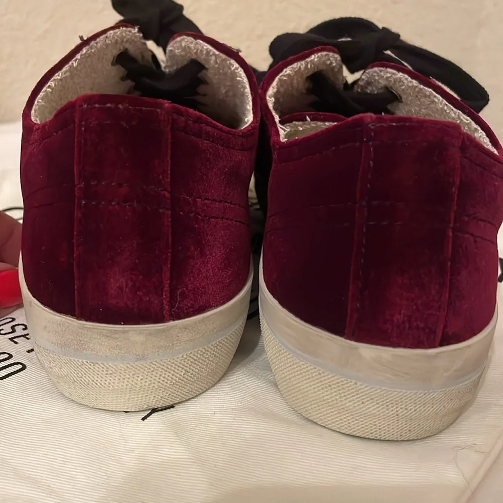 Golden Goose V Star 2 Tennis shoes .Burgundy velvet Brand new with dust bag . - Picture 8 of 9